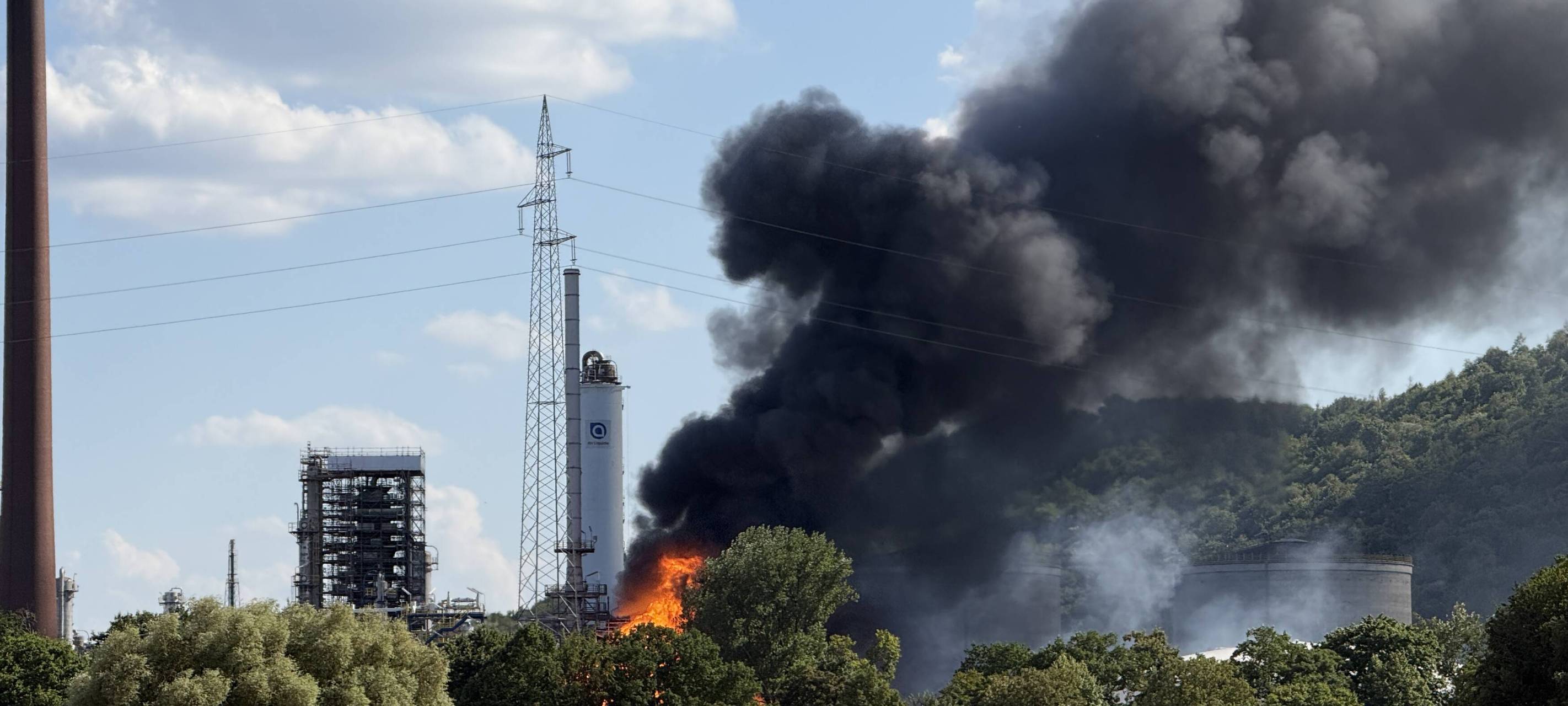 Brand bei BP in Gelsenkirchen-Scholven: Nina warnt